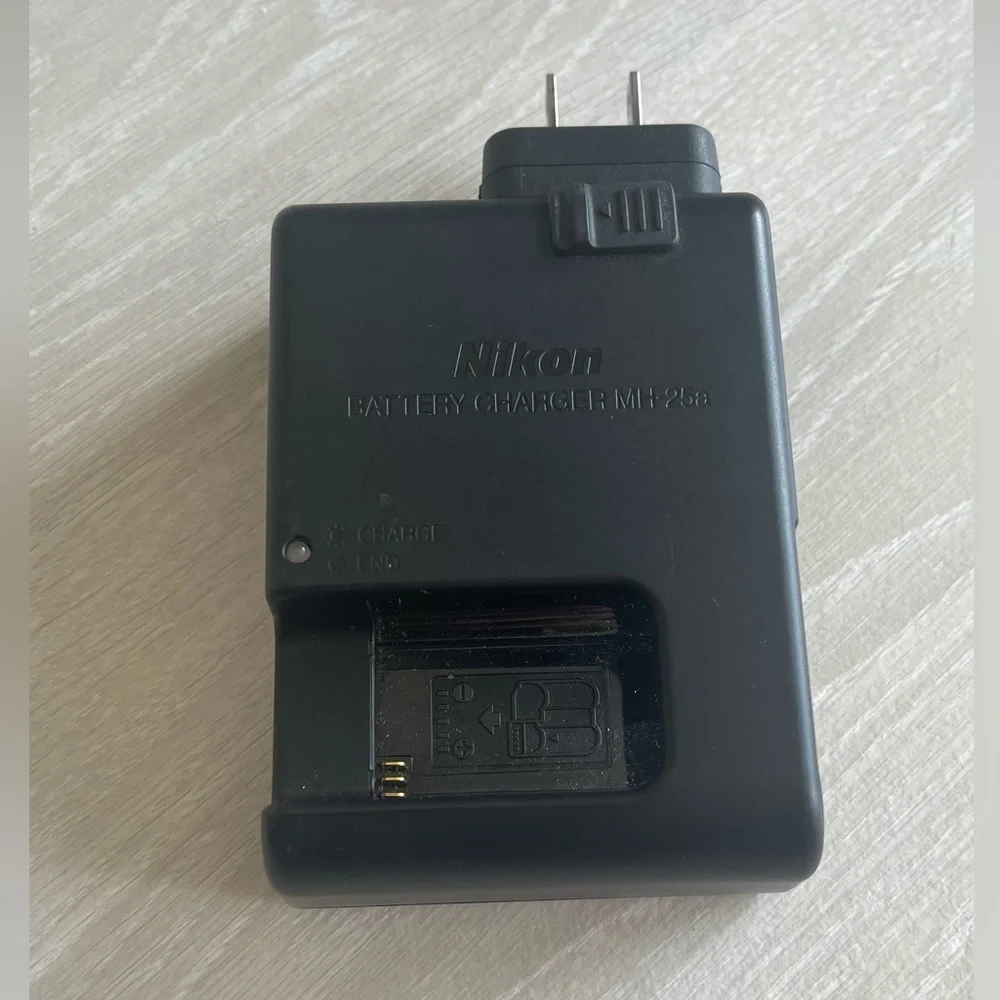 Nikon MH-25a Battery Charger